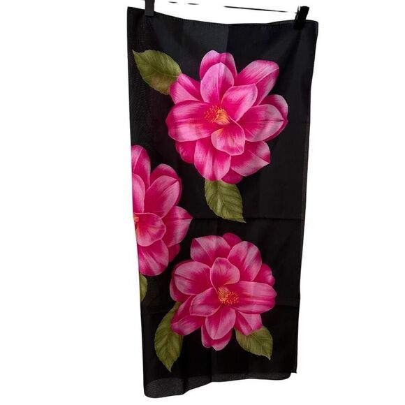 Italian Tropical Hibiscus pink Flower Black Square Scarf Made In Italy 30”X30 ar - Picture 1 of 9